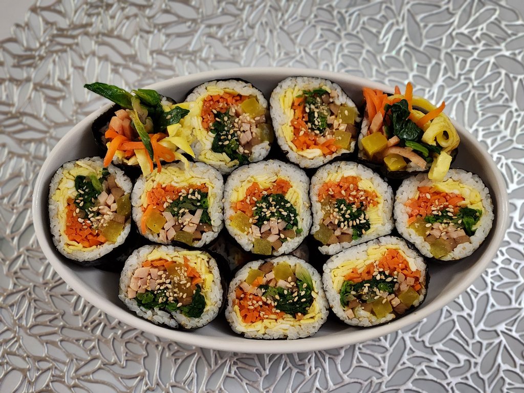 Korean Seaweed Rice Roll