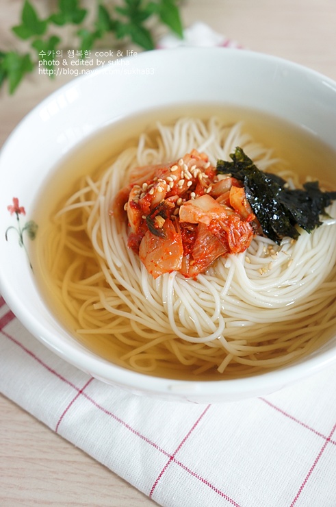 Kimchi Noodle Soup