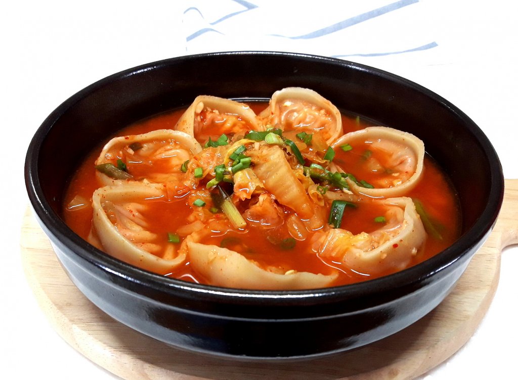 Kimchi Dumpling Soup