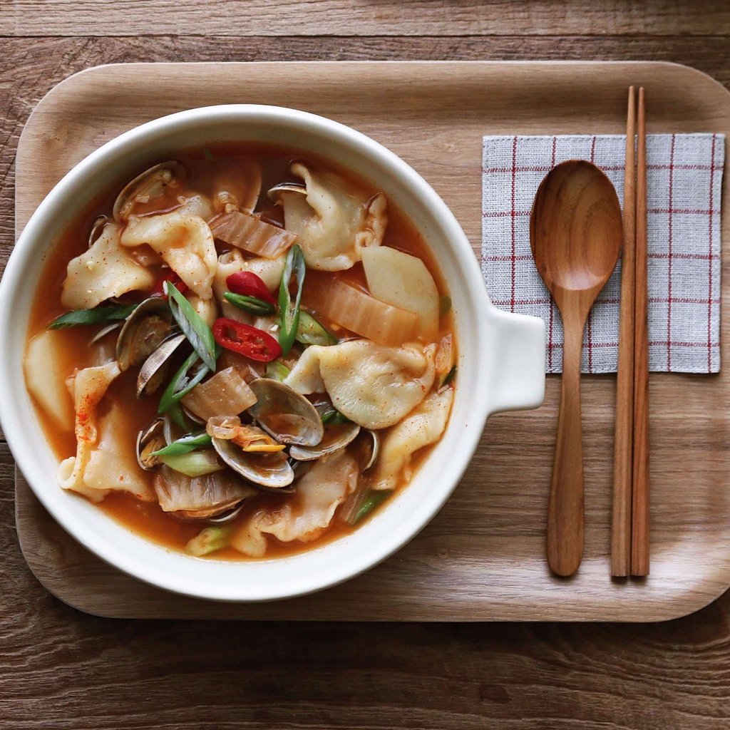 Kimchi Hand-Torn Noodle Soup