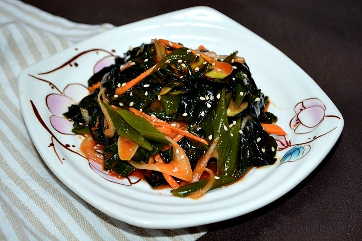 Seasoned Seaweed Salad